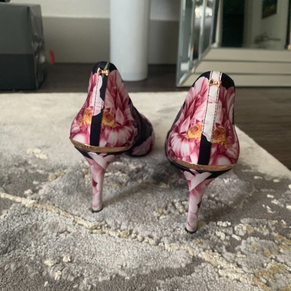 Ted Baker Pumps/ Heels - Size 40/ 9.5 - Picture 4 of 5